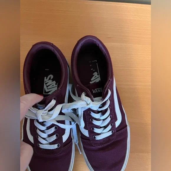 Vans Low Top Ward Canvas Burgundy shoes woman’s size 6.5 - Picture 13 of 15
